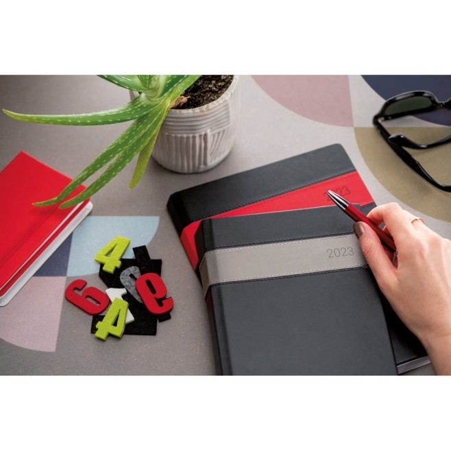 Agenda A5 em c. sintético 2024/25 Personalizada
